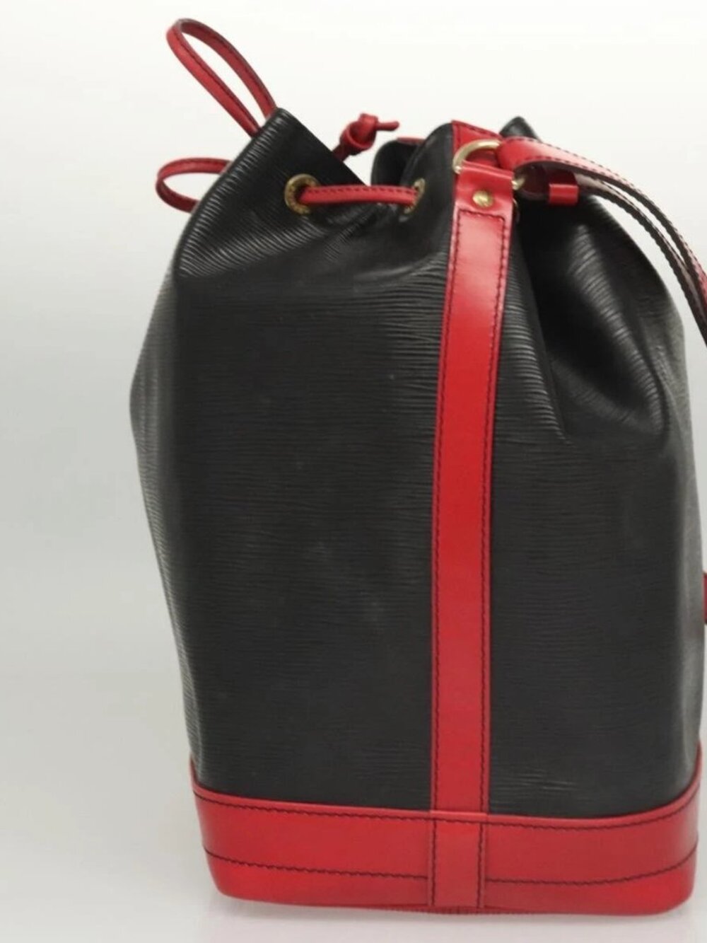 LOUIS VUITTON Epi Noe Shoulder Bag Bicolor Black Red - Picture 6 of 16